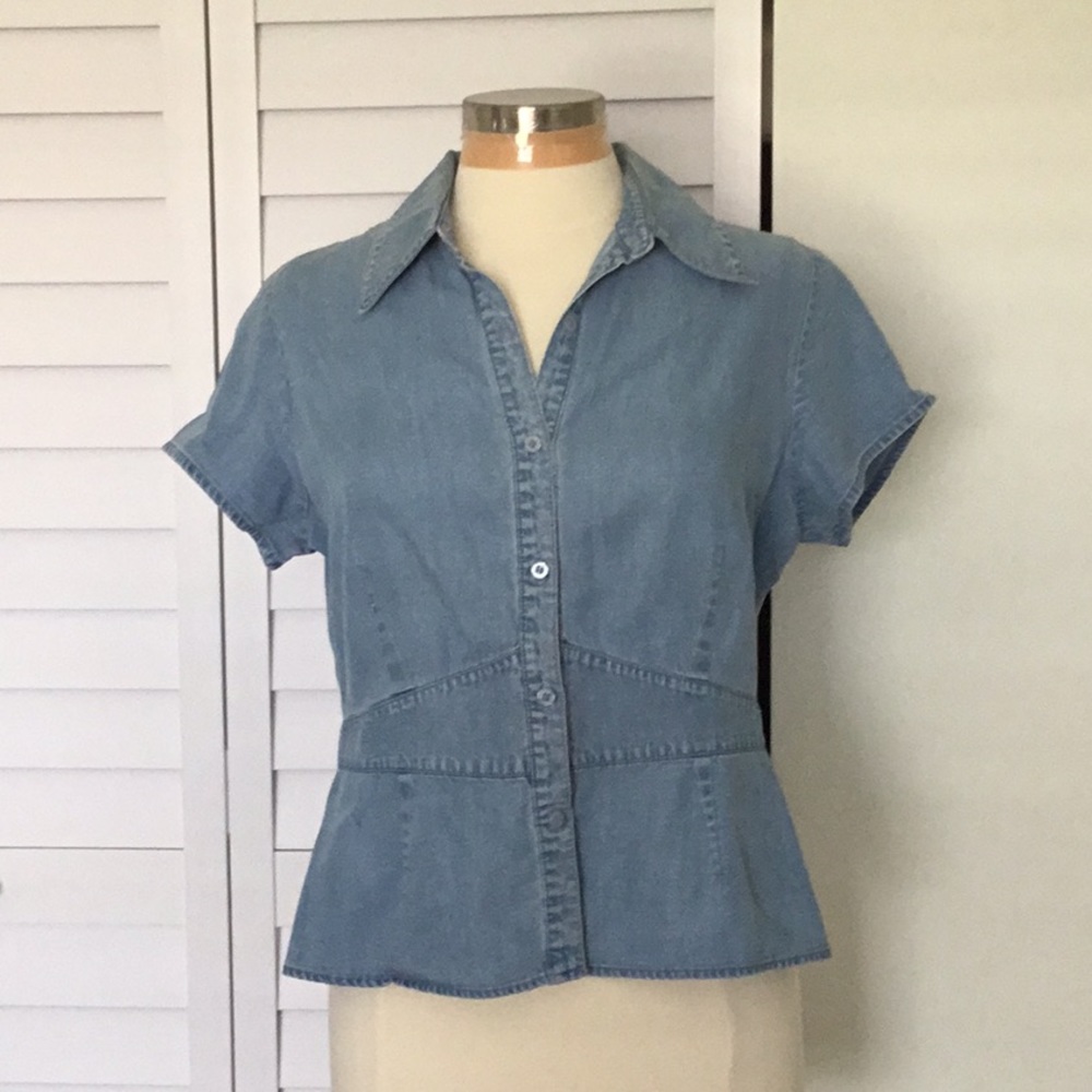 Emma James Women’s button down shirt.